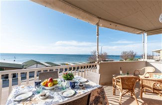 Photo 1 - Appartement de 2 chambres à Follonica avec terrasse et vues à la mer