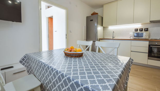 Apartment mit 2 Schlafzimmern in Starigrad mit garten - Foto 3