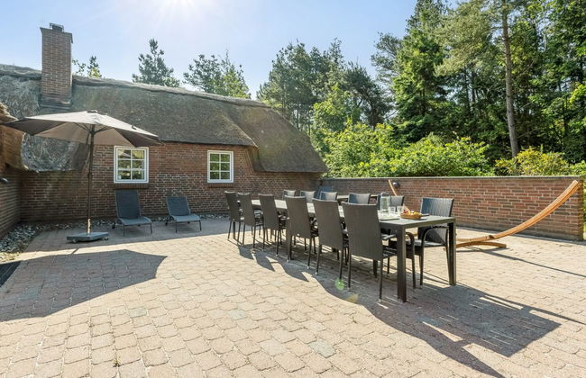 4 bedroom House in Væggerløse with private pool and terrace - Photo 24