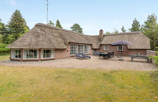 Foto 1 - Casa de 5 quartos em Væggerløse com piscina privada e terraço