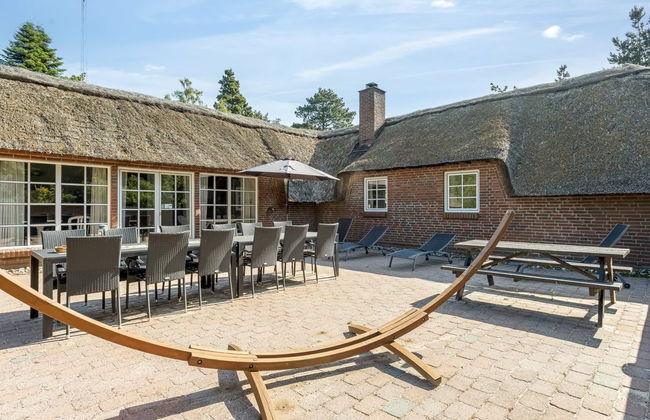 4 bedroom House in Væggerløse with private pool and terrace - Photo 25