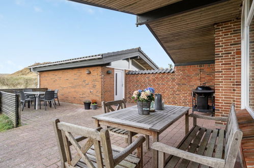 Photo 2 - Maison de 3 chambres à Hvide Sande avec terrasse et sauna