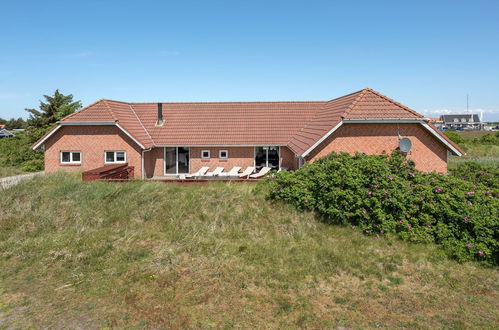 Foto 35 - Casa de 5 quartos em Hvide Sande com piscina privada e terraço