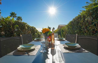 Photo 2 - Maison de 2 chambres à Théoule-sur-Mer avec piscine et jardin