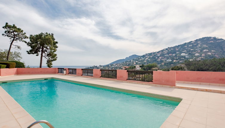 Foto 1 - Casa de 2 habitaciones en Théoule-sur-Mer con piscina y jardín