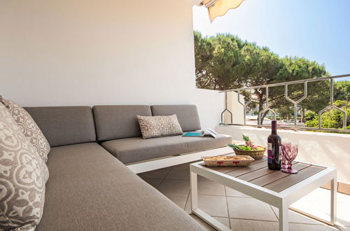 Foto 9 - Appartamento con 3 camere da letto a Arzachena con terrazza