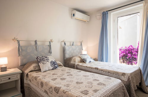 Foto 25 - Appartamento con 3 camere da letto a Arzachena con terrazza