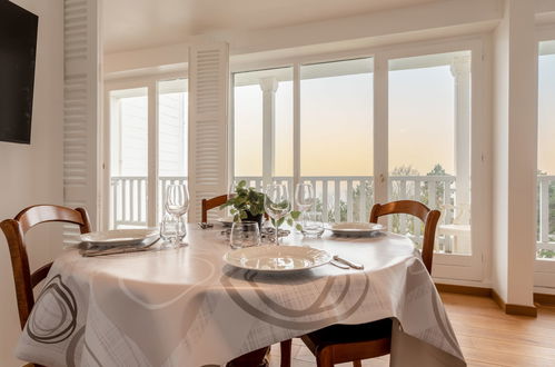 Photo 4 - 2 bedroom Apartment in Trouville-sur-Mer with terrace and sea view