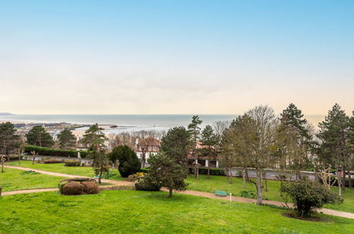 Photo 1 - Appartement de 2 chambres à Trouville-sur-Mer avec terrasse et vues à la mer