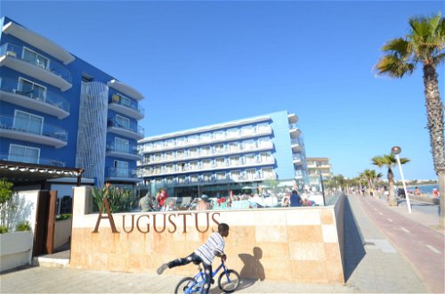 Photo 7 - 2 bedroom Apartment in Cambrils with sea view
