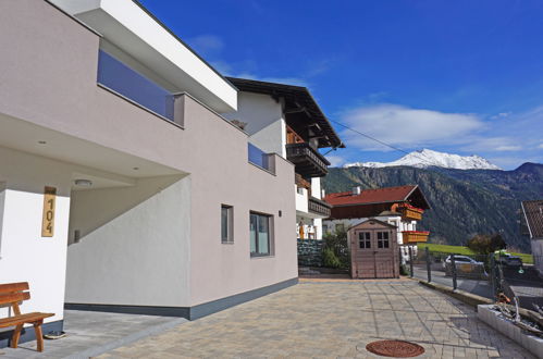 Photo 1 - Appartement de 2 chambres à Fließ avec jardin et terrasse