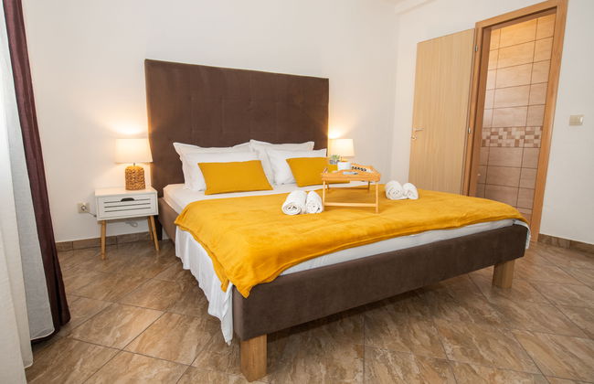 Casa de 5 quartos em Kaštela com piscina privada e jardim - Foto 12