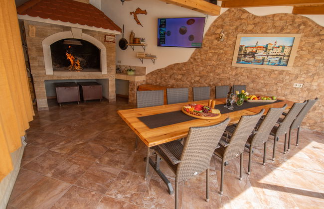 Casa de 5 quartos em Kaštela com piscina privada e jardim - Foto 30