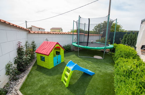 Photo 43 - Maison de 4 chambres à Kaštela avec piscine privée et jardin