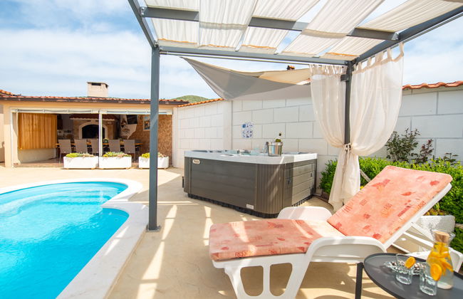 Casa de 5 quartos em Kaštela com piscina privada e jardim - Foto 32