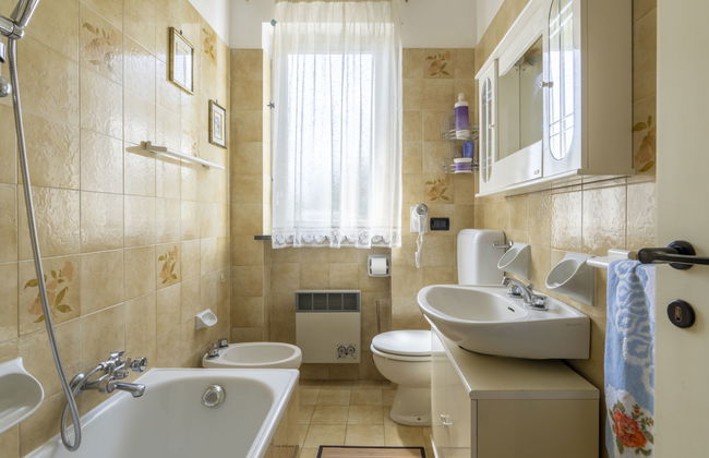 Apartment mit 2 Schlafzimmern in San Bartolomeo al Mare mit schwimmbad und garten - Foto 15