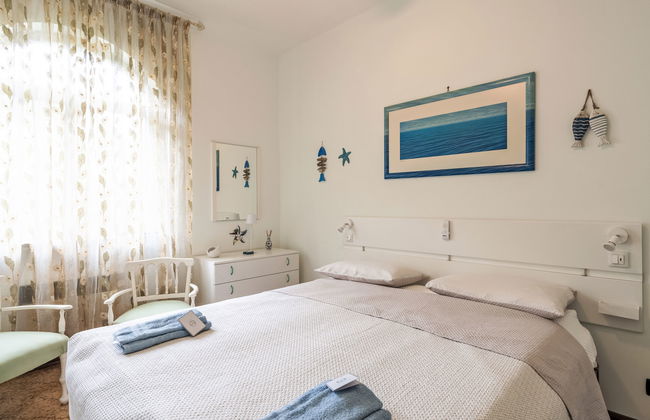 Apartment mit 2 Schlafzimmern in San Bartolomeo al Mare mit schwimmbad und garten - Foto 10