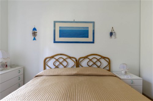 Foto 12 - Apartamento de 1 quarto em San Bartolomeo al Mare com piscina e vistas do mar