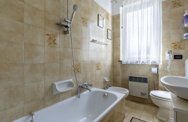 Apartment mit 2 Schlafzimmern in San Bartolomeo al Mare mit schwimmbad und garten - Foto 14