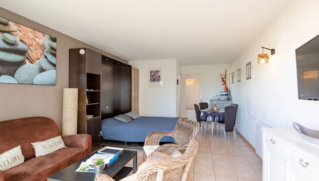 Apartment mit 2 Schlafzimmern in Saint-Raphaël mit schwimmbad und garten - Foto 5