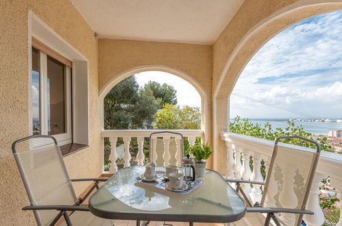 Photo 2 - Maison de 3 chambres à Roses avec jardin et vues à la mer