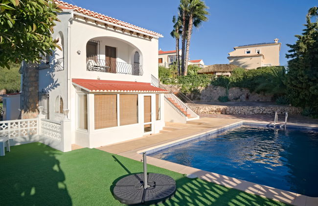 Casa de 3 quartos em Calp com piscina privada e jardim - Foto 4
