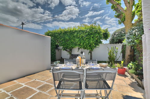 Photo 15 - Maison de 1 chambre à Saint-Georges-d'Oléron avec piscine et jardin