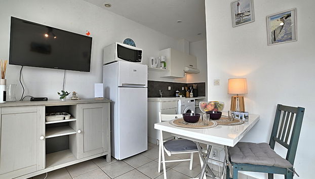 Haus mit 2 Schlafzimmern in Saint-Georges-d'Oléron mit schwimmbad und garten - Foto 3