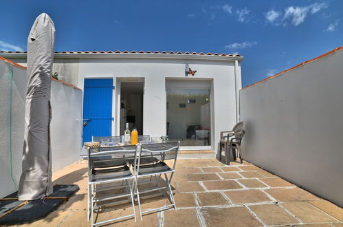 Photo 14 - Maison de 1 chambre à Saint-Georges-d'Oléron avec piscine et vues à la mer