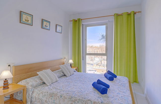 2 bedroom Apartment in Calp with swimming pool and garden - Photo 5
