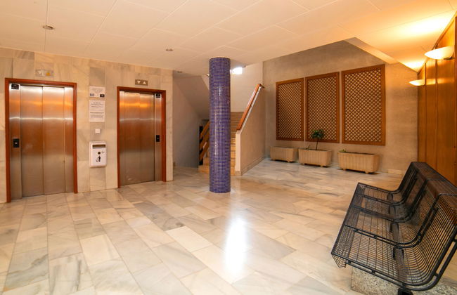 2 bedroom Apartment in Calp with swimming pool and garden - Photo 15