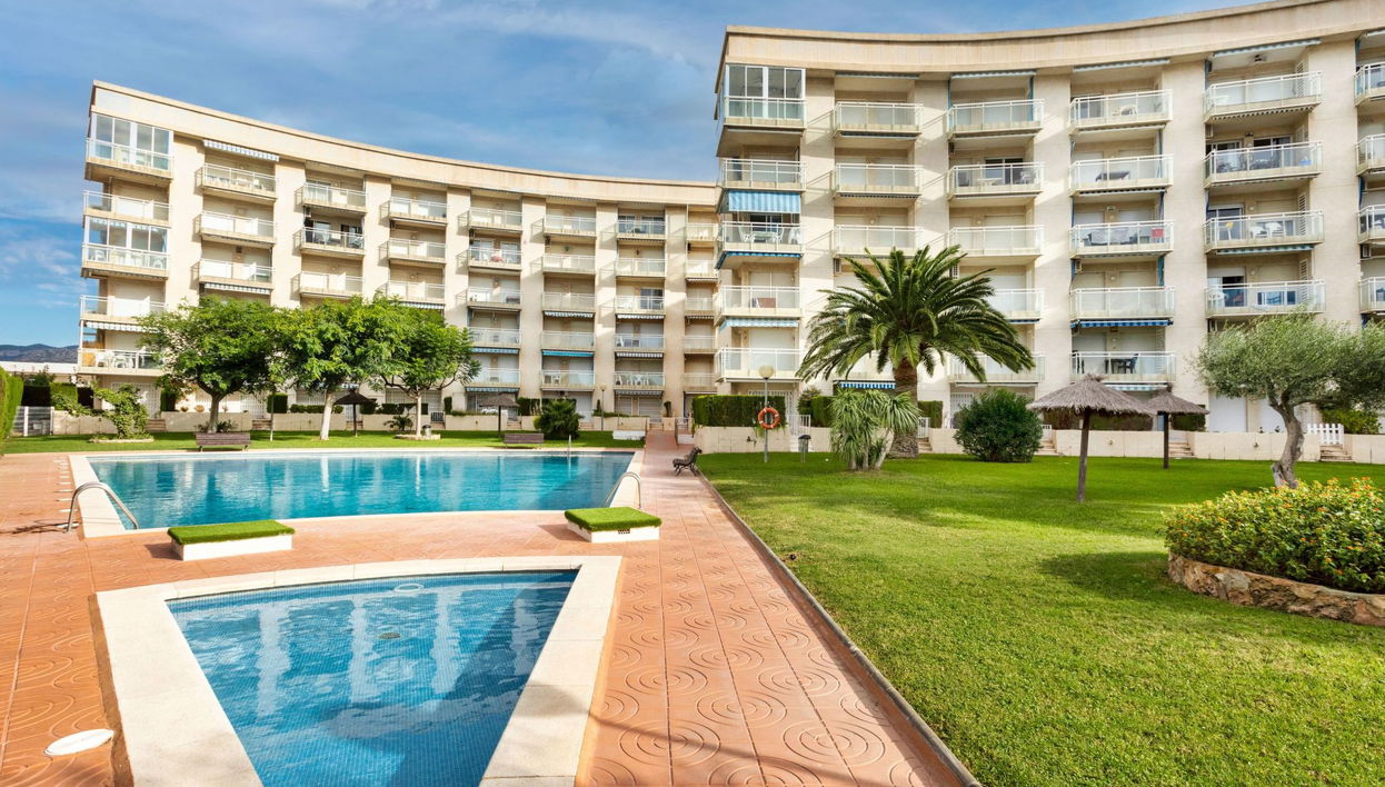 Apartamento de 3 quartos em Mont-roig del Camp com piscina e jardim - Foto 1