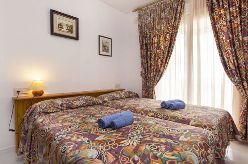 Foto 12 - Appartamento con 2 camere da letto a Mont-roig del Camp con piscina e vista mare