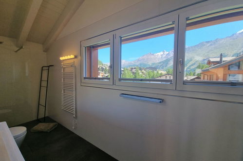 Foto 35 - Appartamento con 3 camere da letto a Saas-Fee