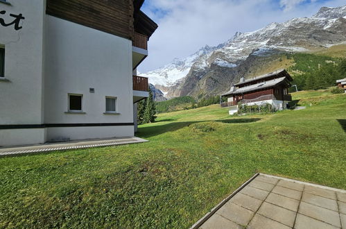 Foto 11 - Apartamento de 3 habitaciones en Saas-Fee con sauna y bañera de hidromasaje