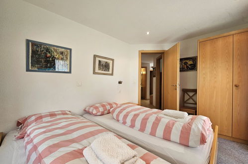 Photo 10 - 3 bedroom Apartment in Saas-Fee with sauna and hot tub