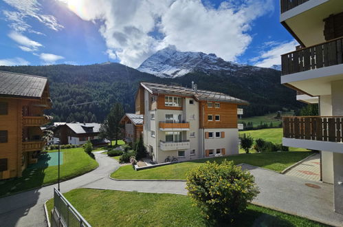 Foto 8 - Appartamento con 3 camere da letto a Saas-Fee con sauna e vasca idromassaggio