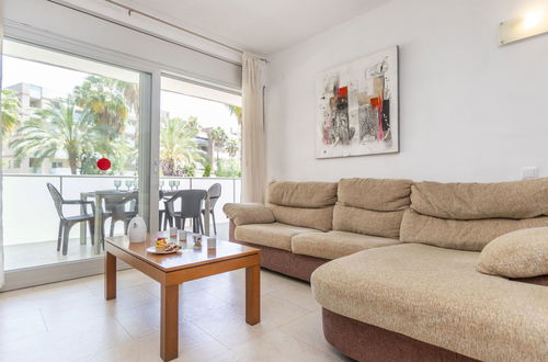Foto 9 - Apartamento de 3 quartos em Salou com piscina e terraço