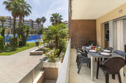 Foto 2 - Apartamento de 3 quartos em Salou com piscina e terraço