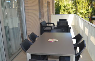 Photo 3 - 3 bedroom Apartment in Salou with swimming pool and sea view