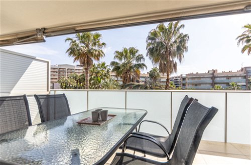 Foto 31 - Apartamento de 3 habitaciones en Salou con piscina y vistas al mar