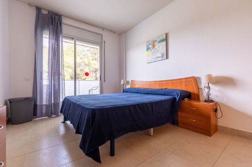 Foto 5 - Apartamento de 3 habitaciones en Salou con piscina y jardín