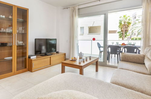 Foto 3 - Apartamento de 3 quartos em Salou com piscina e terraço