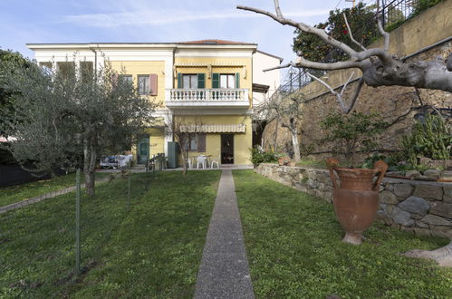 Photo 29 - Appartement de 2 chambres à Sanremo avec jardin