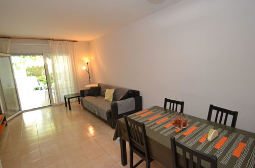 Photo 3 - 2 bedroom House in Cambrils with swimming pool and sea view