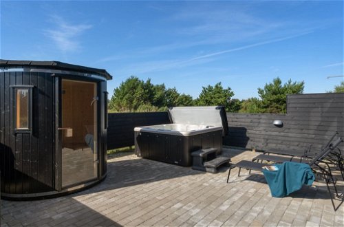 Foto 4 - Casa de 5 habitaciones en Vejers Strand con piscina privada y sauna