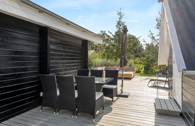 Casa de 2 quartos em Ørsted com terraço e banheira de hidromassagem - Foto 6