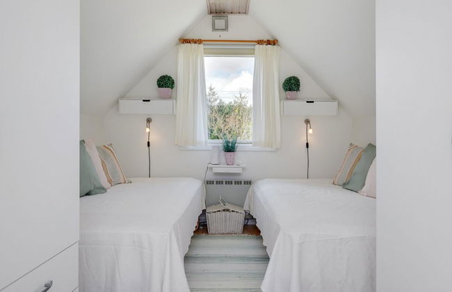 Casa de 2 quartos em Ørsted com terraço e banheira de hidromassagem - Foto 14