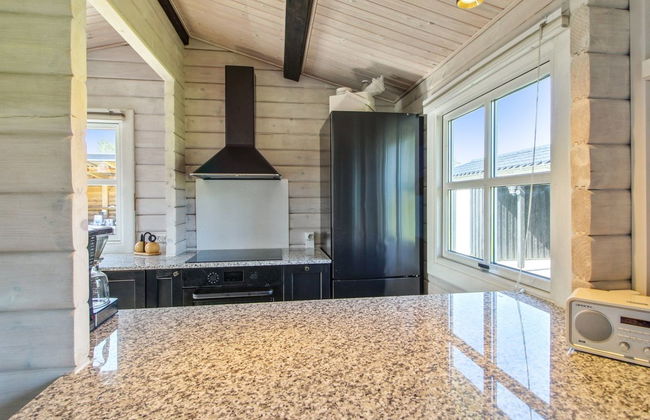 Casa de 2 quartos em Ørsted com terraço e banheira de hidromassagem - Foto 8