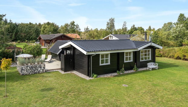 2 bedroom House in Ørsted with terrace and hot tub - Photo 2